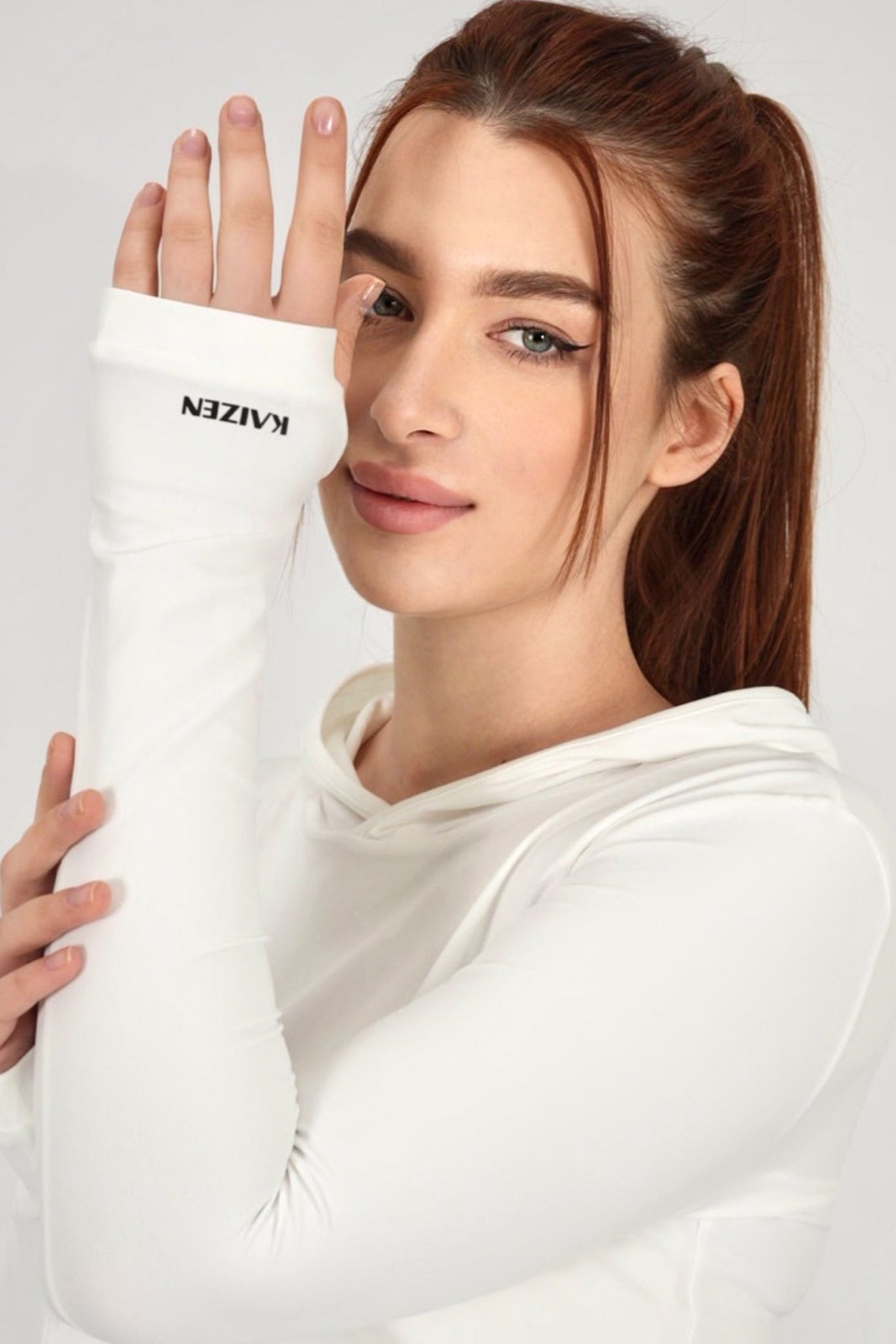 Lightform Hooded Top